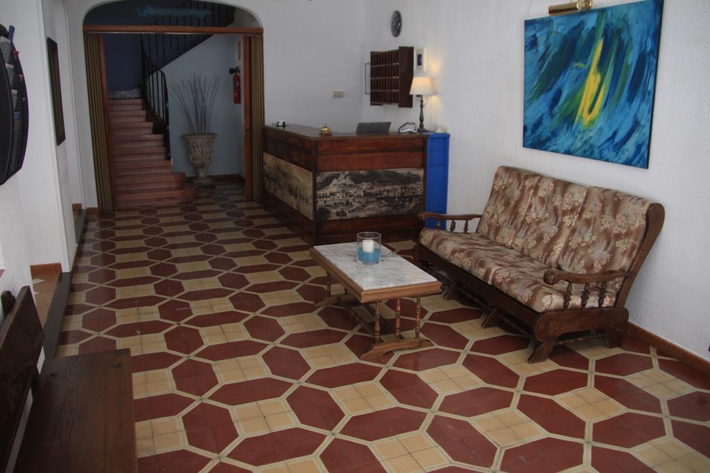 Hostal Portbou Zewnętrze zdjęcie